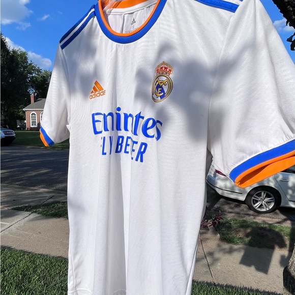 Real Madrid Home Jersey 2021/ Size M/ Adidas - Picture 6 of 7